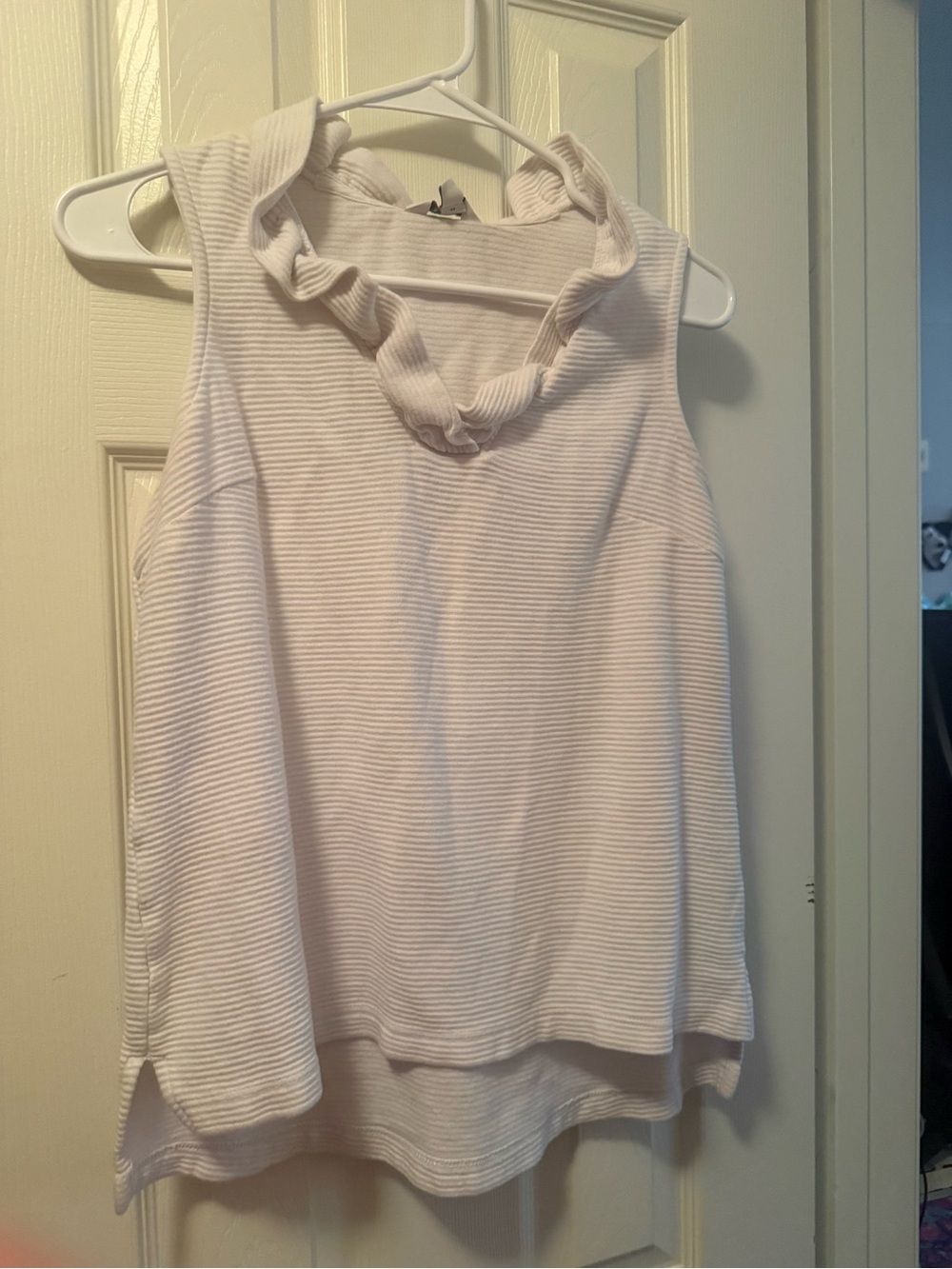 Women's crown and Ivy Cream Sleeveless Ruffle-Neck Tank Top